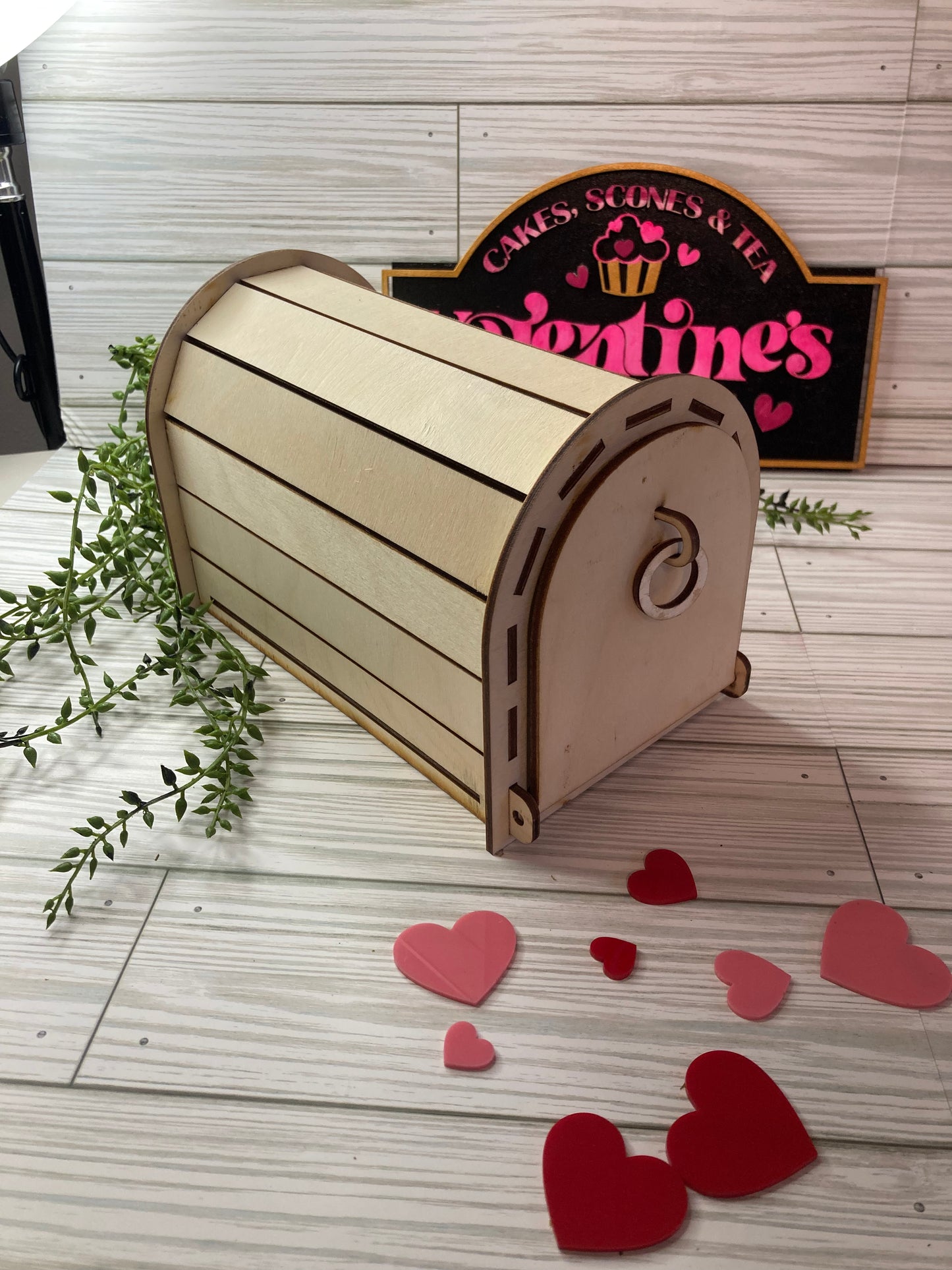DIY Mailbox for classroom, Valentines Day, Letter to Santa, Mommy and Me Craft